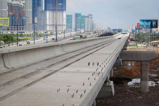 Metro số 1 khó về đích đúng hẹn - Ảnh 1. Metro số 1 khó về đích đúng hẹn - Ảnh 1.